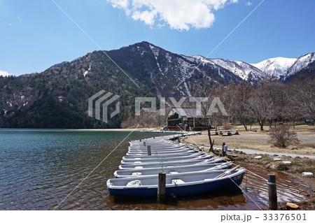 春の奥日光湯ノ湖とボート 33376501