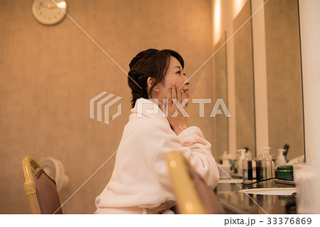 パウダールーム 女性 パウダールーム 女性 33376869