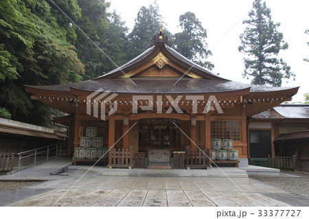 霧雨降る、初夏の高麗神社にて（本殿） 33377727