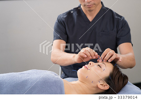 鍼灸 医師 鍼 施術 鍼灸師 美容 医療 イメージ 鍼灸 医師 鍼 施術 鍼灸師 美容 医療 イメージ 33379014