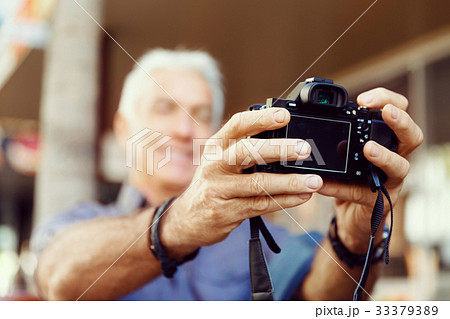 Looking for good shoots 33379389