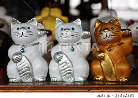 Wooden Cats 33382339