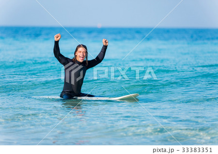 Ready to hit waves 33383351