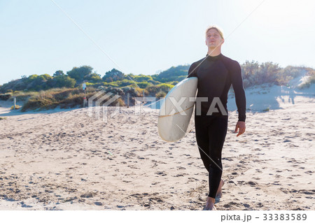 Ready to hit waves Ready to hit waves 33383589