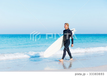 Ready to hit waves 33383693