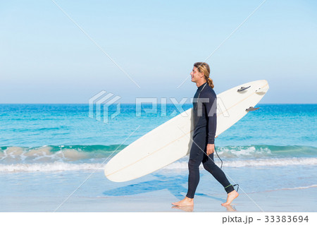 Ready to hit waves 33383694