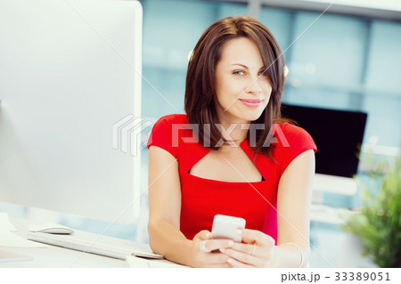 Modern successful business woman Modern successful business woman 33389051
