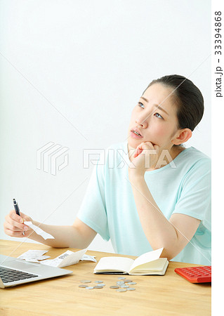 ミドル女性　ライフプラン 33394868