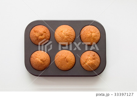 Presentation of traditional cupcakes Presentation of traditional cupcakes 33397127