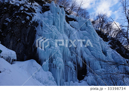 飛騨大鍾乳洞の氷瀑 33398734