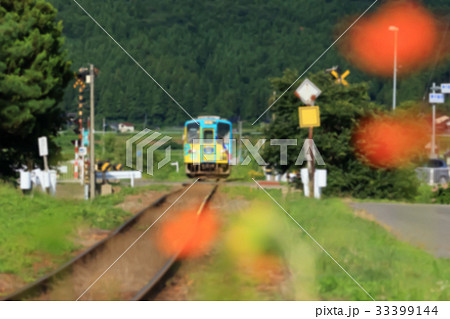 由利高原鉄道 黒沢駅 到着 イメージ ボカシ有 33399144