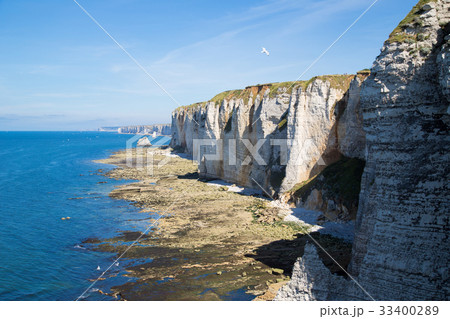 Etretat Aval cliff 33400289