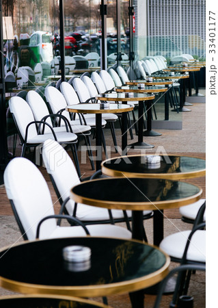 Cafe in Paris 33401177