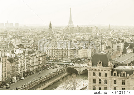 View of Paris 33401178