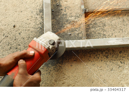 Steel grinding 33404317