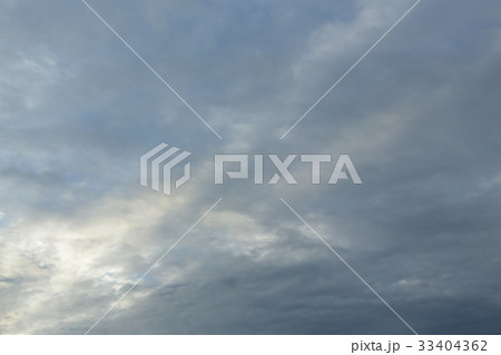 dramatic moody dark storm cloud sky 33404362