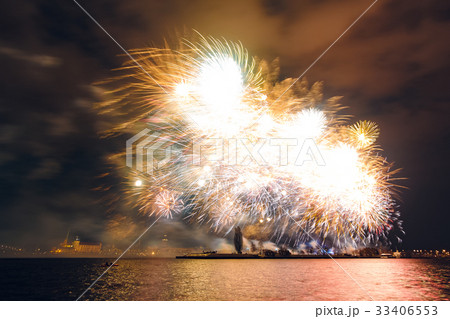 New Year fireworks 33406553