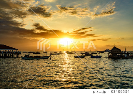 ストーン・タウンのサンセット(タンザニア、ザンジバル) 33409534