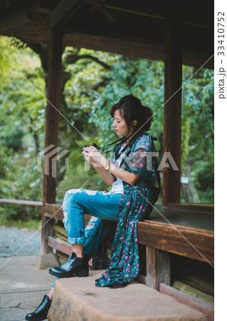 Photographer 33410752