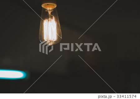 Photographer 33411574