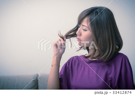 髪の悩み　30代女性 33412874