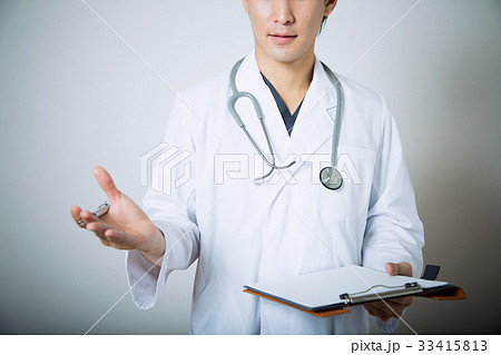 医療従事者（白衣） 33415813