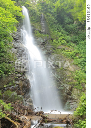 湯沢町の不動滝(大ゼン) 33416169