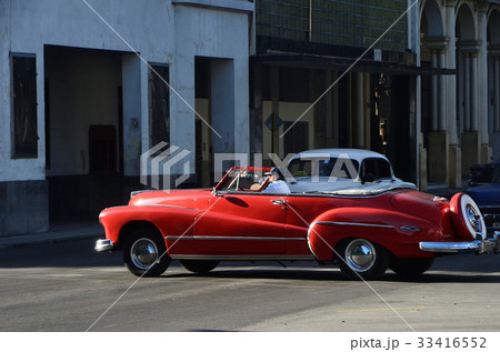 キューバ　ハバナの街並みとオールドカー　2016年9月撮影 33416552