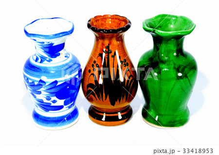 Three vases on white background Three vases on white background 33418953