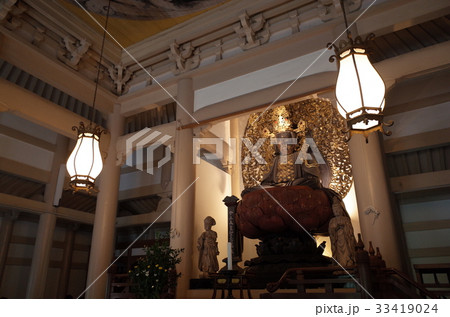北鎌倉円覚寺　仏殿　宝冠釈迦如来 33419024