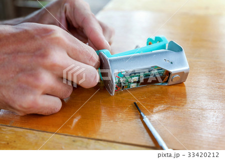 Fixing of vape device 33420212