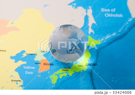 地図と地球　グローバルイメージ 33424006