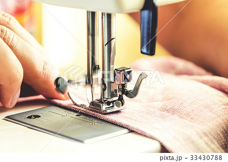 Sewing process on the sewing machine 33430788