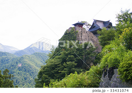 山寺 閑さや岩にしみ入る蝉の声の写真素材
