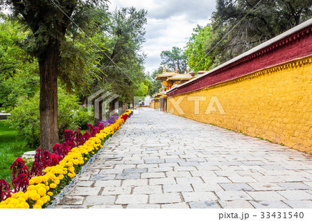 Norbulingka Dalai Lama summer palace, Lhasa 33431540