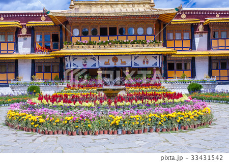 Norbulingka Dalai Lama summer palace, Lhasa Norbulingka Dalai Lama summer palace, Lhasa 33431542