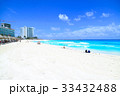 カンクンの白い砂浜とエメラルドグリーンの海 33432488