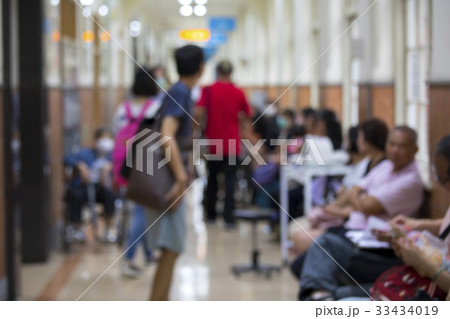 病院 窓 小窓 33434019