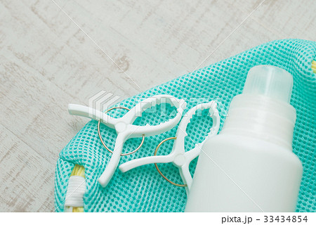 洗濯ばさみと洗濯ネット 33434854