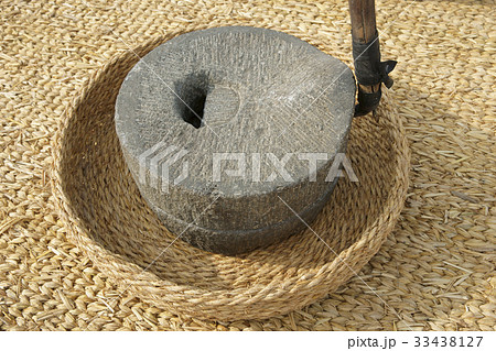 南山コル韓屋村 石臼 生活ツール 33438127