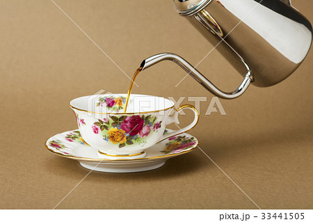 腫れ 注ぐ アメリカーノ 33441505