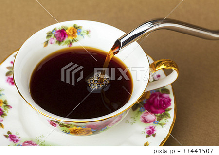 腫れ 注ぐ アメリカーノ 33441507