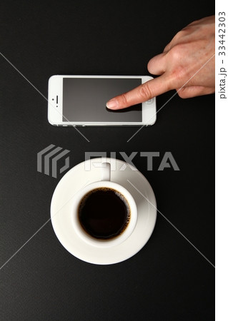 手 スマートフォン スマホ 33442303