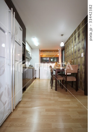 冷蔵庫 食卓 テーブル 33442382