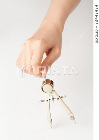 ヌキ 切り抜き 事務用品 33442424