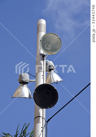 Modern street lamp post 33443746