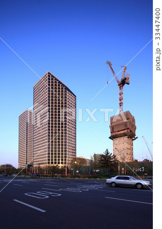 建設現場 高層ビル 道路 33447400