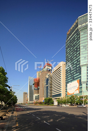 高層ビル 道路 ソウル 33447475