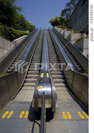 ソウル エスカレーター 駅 33448530
