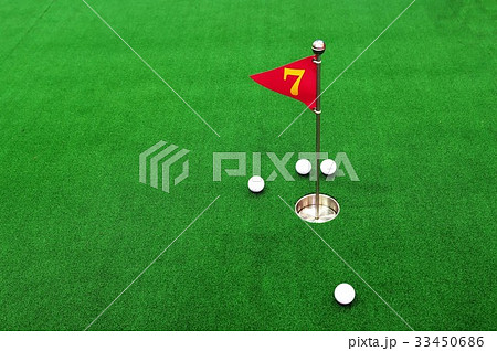 ゴルフ ボール 旗 33450686